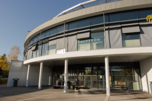 Store extérieur à l'IUT d'Annecy
