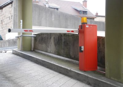 Barrière automatique pour parking de ville