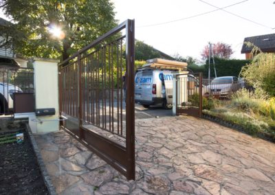 Installation de portail avec fermeture automatique pour maison, villa et résidence en Savoie et Haute-Savoie