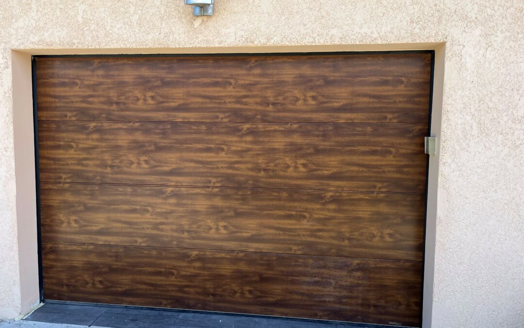 Pose de porte de garage sectionnelle