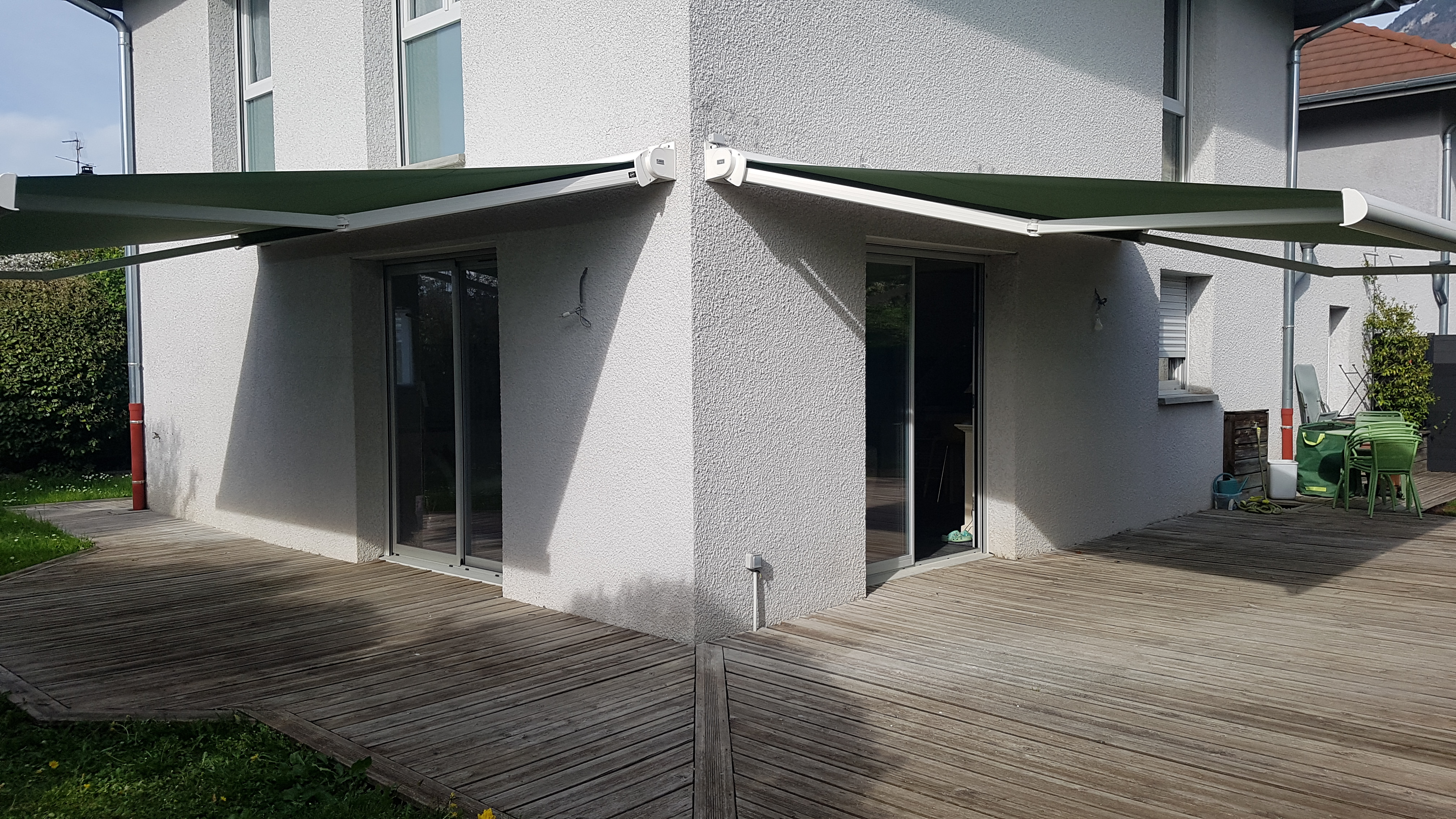 Store banne Drumettaz-Clarafond | Installation Franciaflex FELICIA près d'Aix-les-Bains Store banne Drumettaz-Clarafond | Installation Franciaflex FELICIA près d'Aix-les-Bains