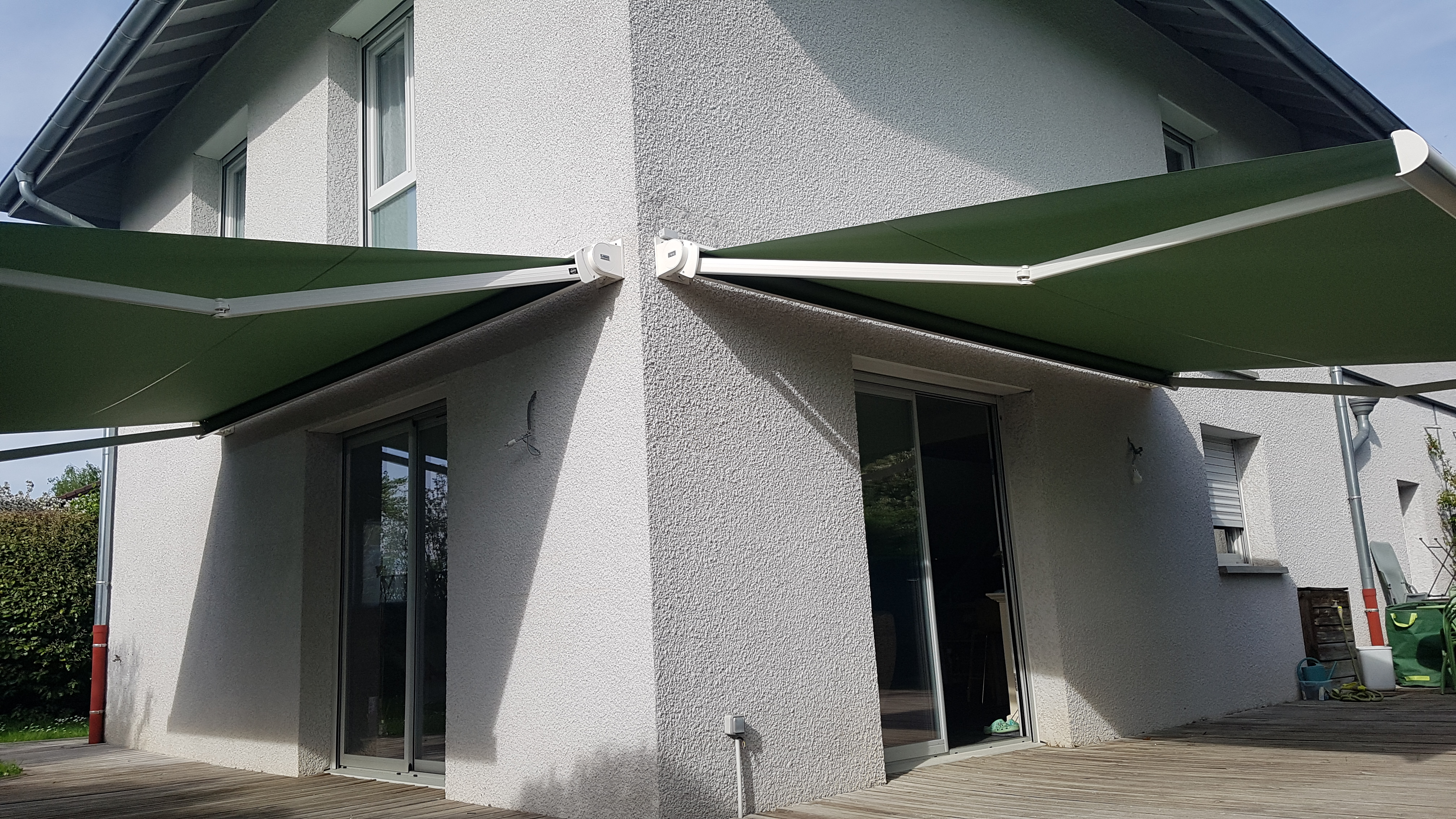 Store banne Drumettaz-Clarafond | Installation Franciaflex FELICIA près d'Aix-les-Bains Store banne Drumettaz-Clarafond | Installation Franciaflex FELICIA près d'Aix-les-Bains